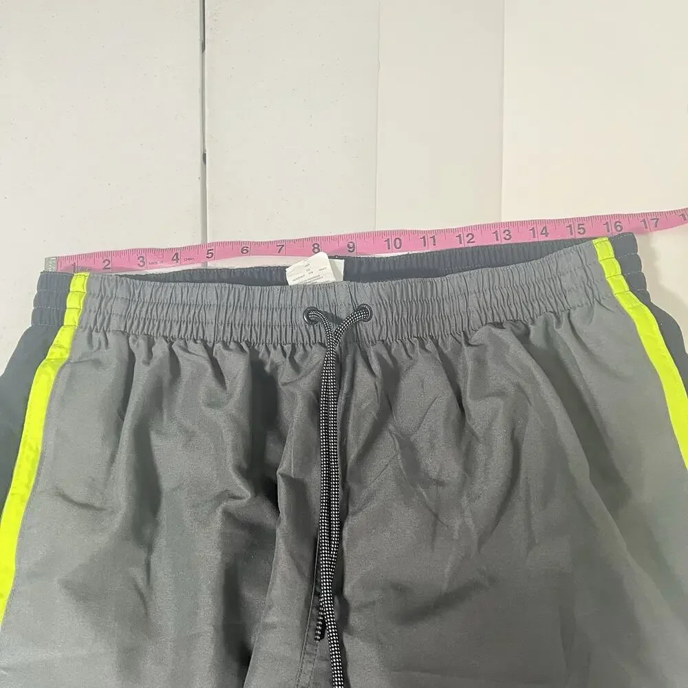 Nike Swim Trunks Men’s Size XL Gray Green Accents Lined Pockets Drawstring Waist